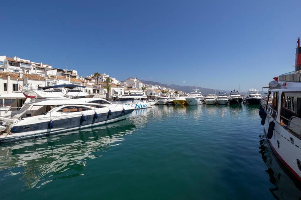 Puerto Banus Second Line, Luxury Apartement マルベーリャ エクステリア 写真