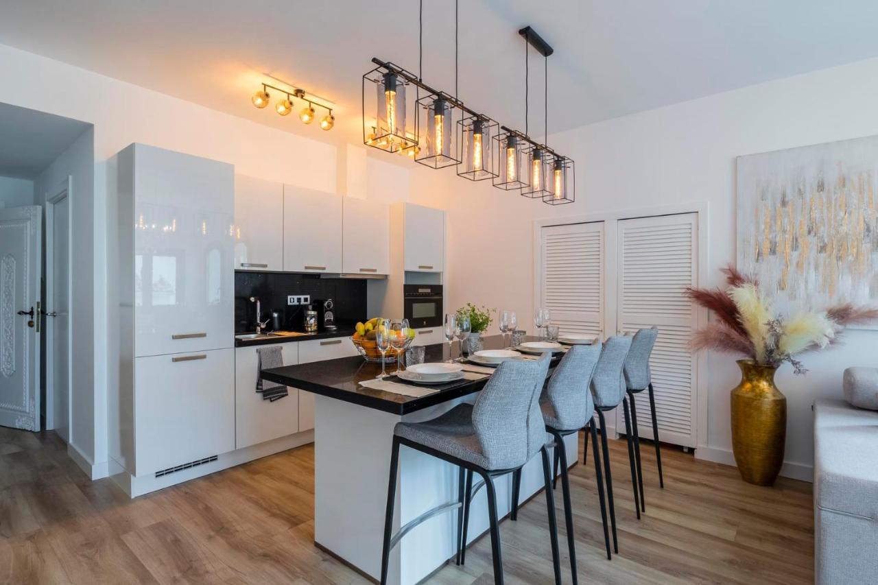 Puerto Banus Second Line, Luxury Apartement マルベーリャ エクステリア 写真